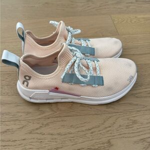 ON Running Cloudeasy Sneakers - Women’s Size 6.5